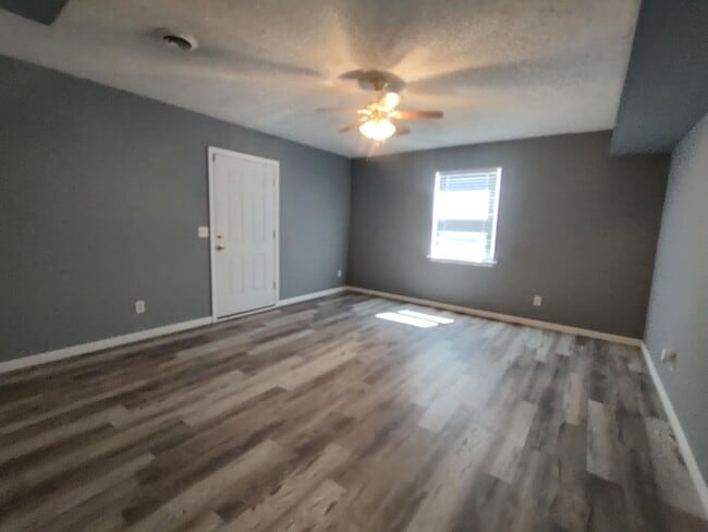 Building Photo - Gorgeous Home for Rent