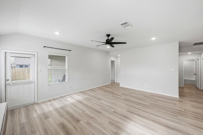 Building Photo - 1009 Marvin Wy