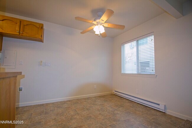 Building Photo - 4941 Catalina Dr