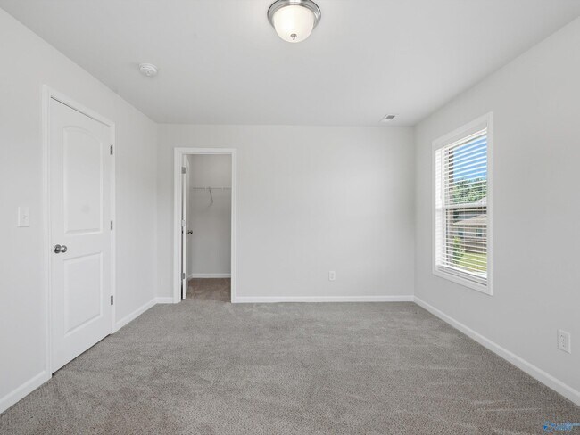 Building Photo - 122 Kretzer Ct
