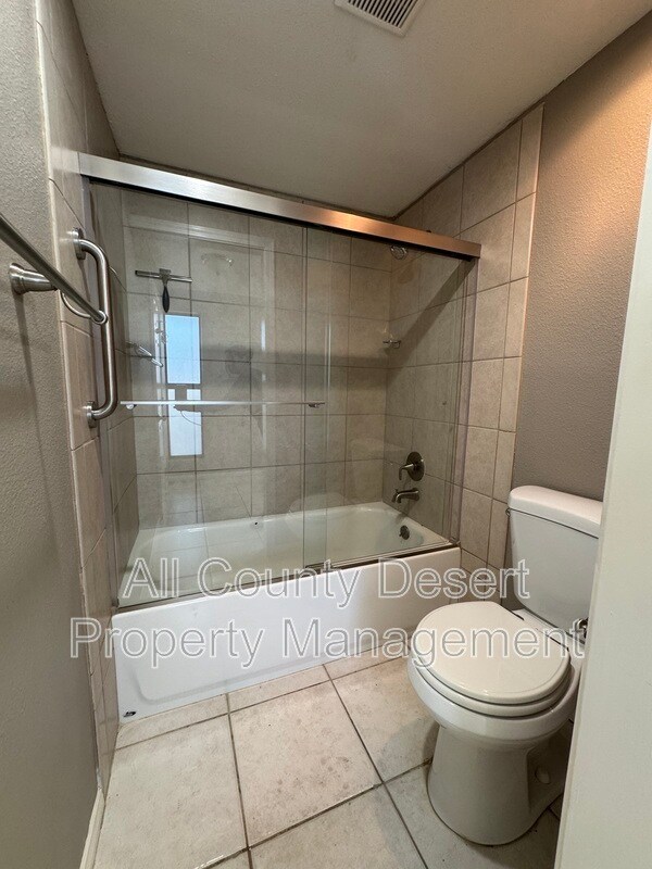 Building Photo - 70181 Sun Valley Dr