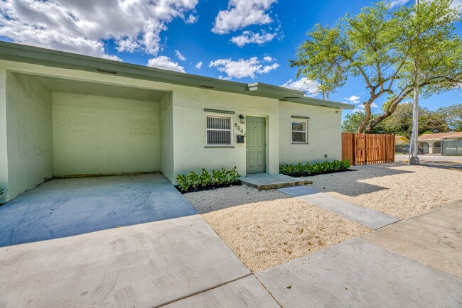 Primary Photo - 8042 NW 12th Ave