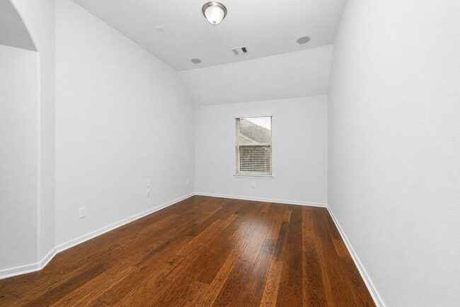 Building Photo - 24427 Ranchwood Springs Ln