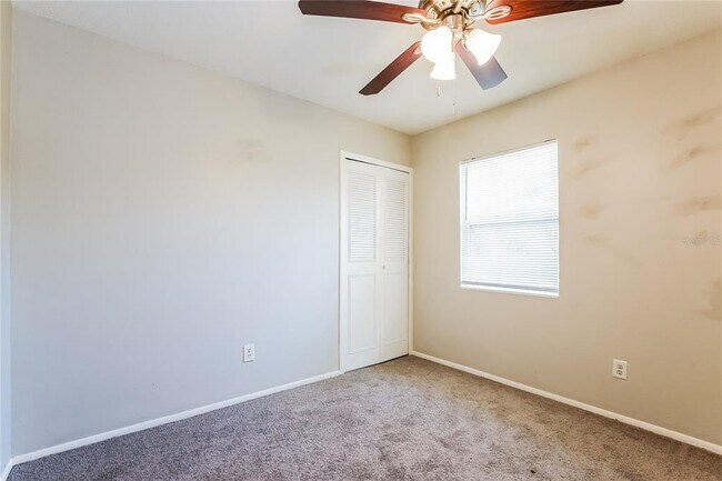 Building Photo - 1005 Park Dr