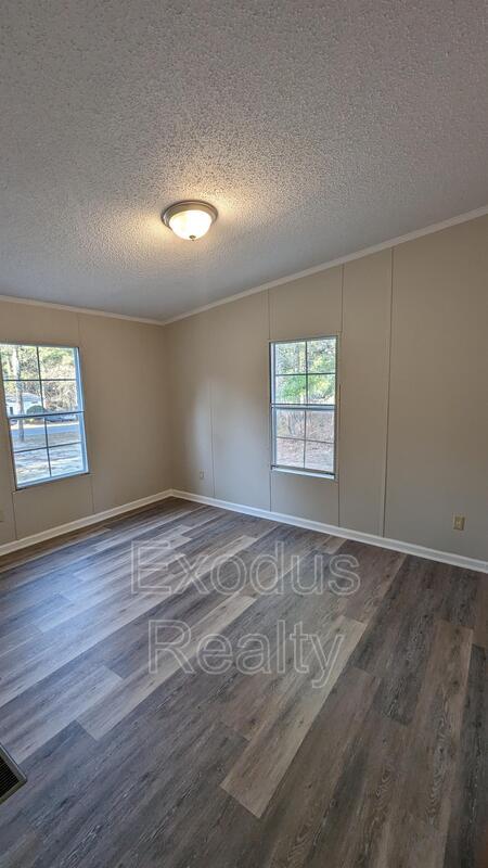 Building Photo - 475 Nicole Dr