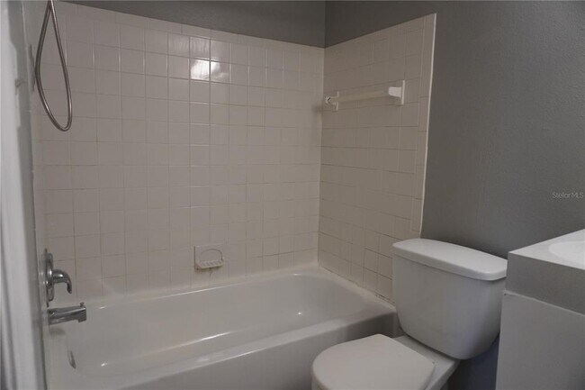 Building Photo - 12401 Oak Cedar Pl