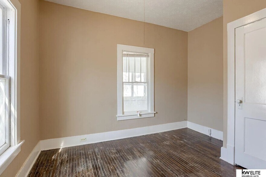 Building Photo - 4542 Franklin St