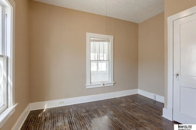 Building Photo - Charming  Home For Rent