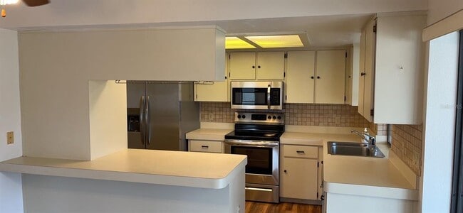 Building Photo - 8992 Hernando Way