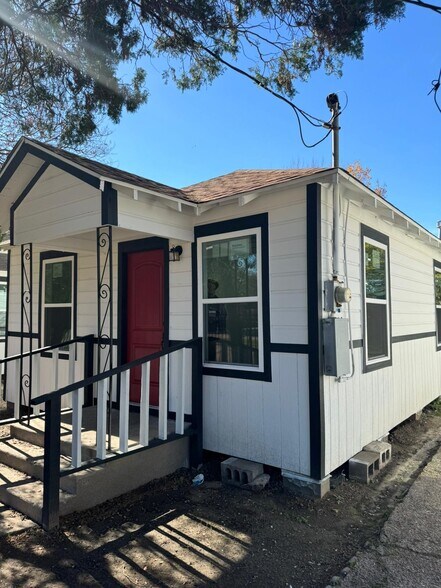 Building Photo - 3903 Broyles St
