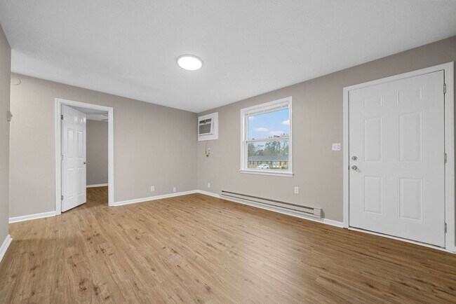 Building Photo - 114 Tandy Dr