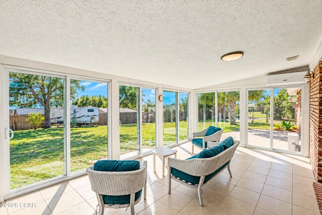 Building Photo - 4608 Sunset Dr