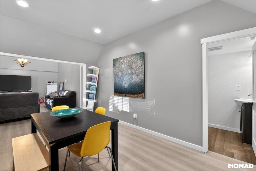 Building Photo - 10020 Wilkeson St S