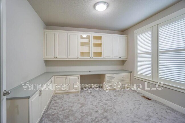 Building Photo - 14700 NE 113th St