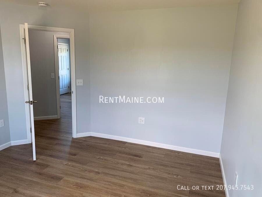 Building Photo - 208 Rocky Rdg Dr