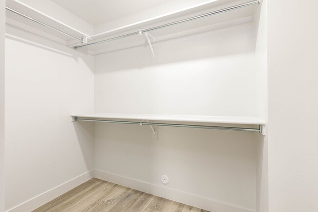 Building Photo - 4 bed | 2 1/2 bath | 2 car garage in Desert Canyon with washer/dryer/fridge