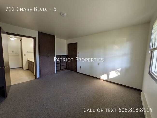 Building Photo - 712 Chase Blvd