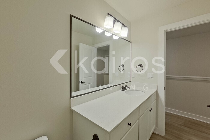 Building Photo - 6918 Bluebell Ct
