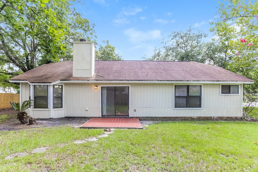 Building Photo - 7125 Star Rush Dr