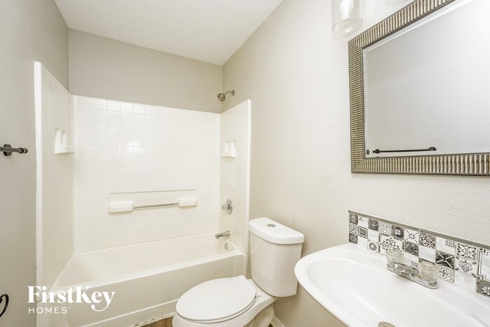 Building Photo - 2553 Big Spring Dr