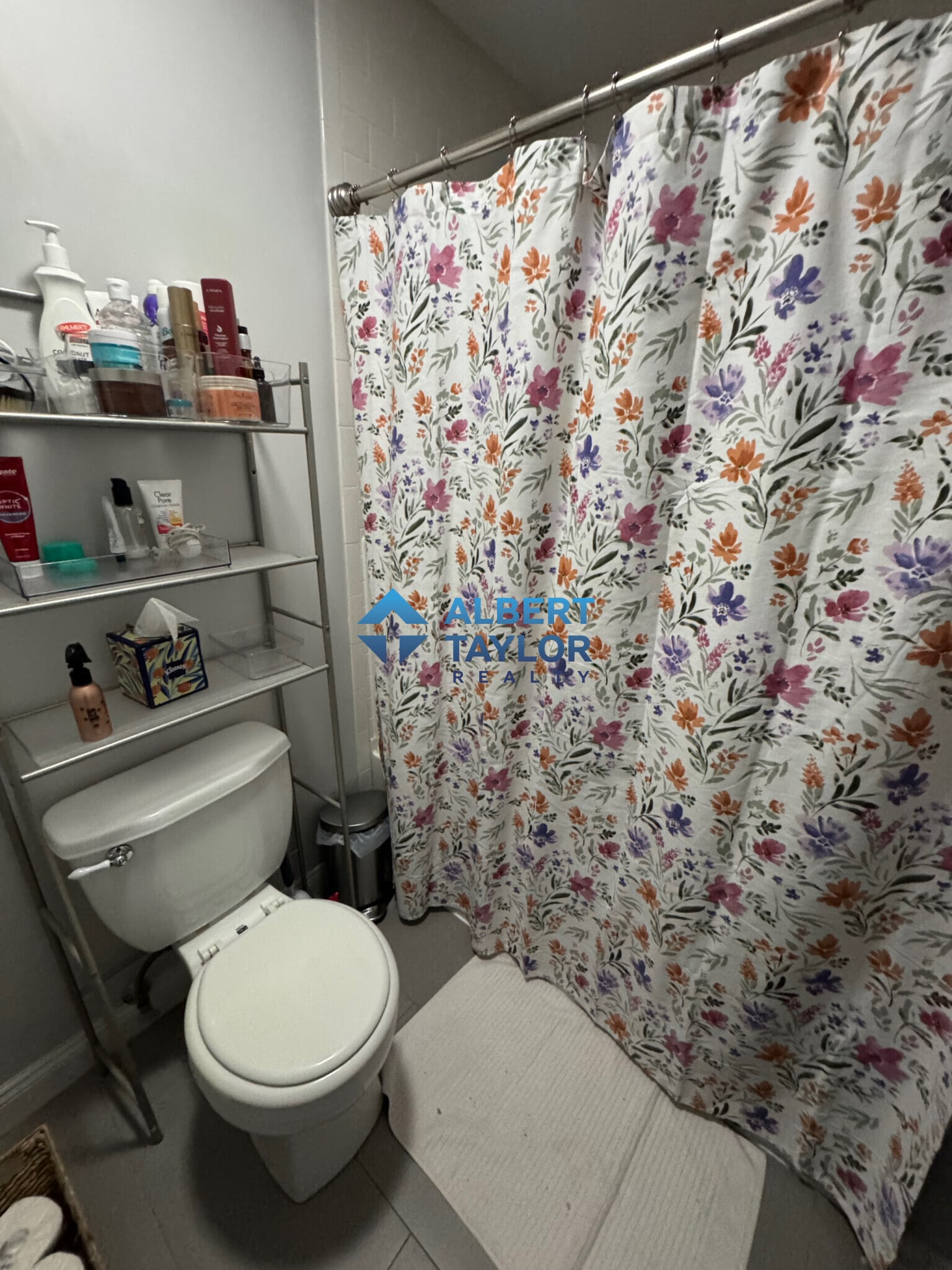 Building Photo - 998 Tremont St