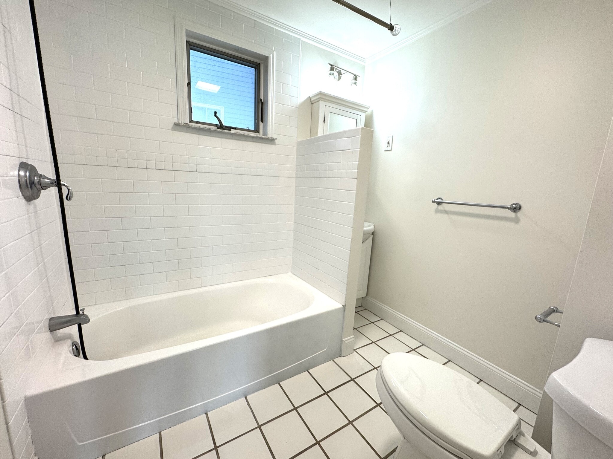 Building Photo - 14 Breck Ave