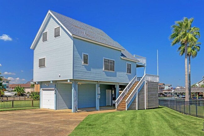 Building Photo - 1134 Tiki Dr