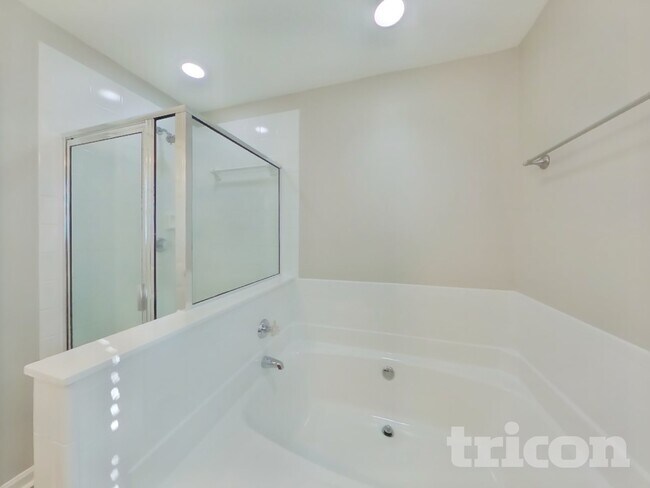 Building Photo - 14426 Planters Knob Ln