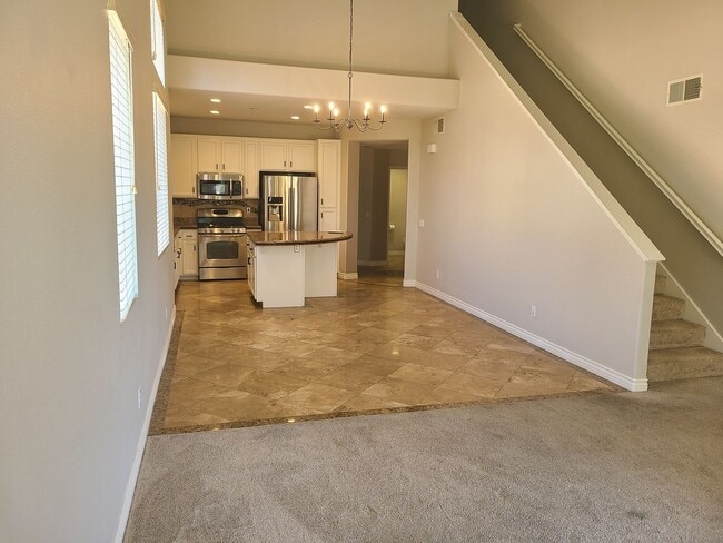 Building Photo - Great golf course views