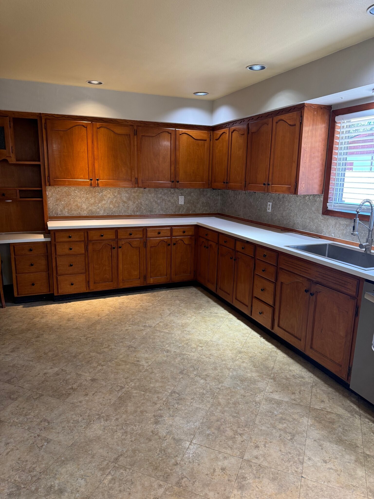 Building Photo - 9811 NE 152nd Ave