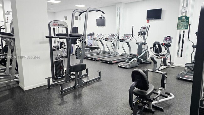 Building Photo - 250 174th St