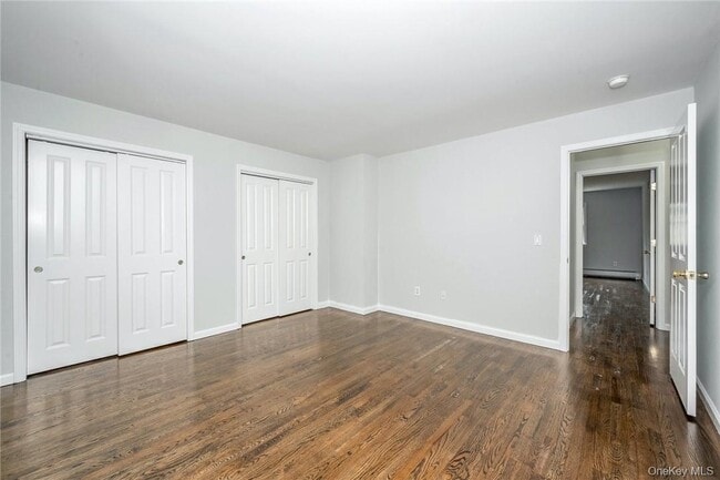 Building Photo - 122 Sagamore Rd