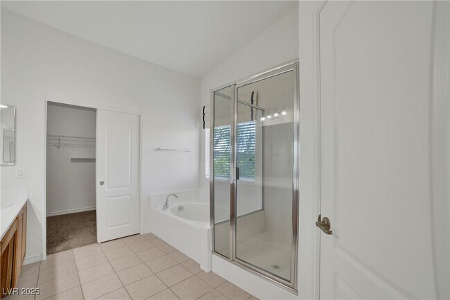Building Photo - 7425 Glorious Sun Dr