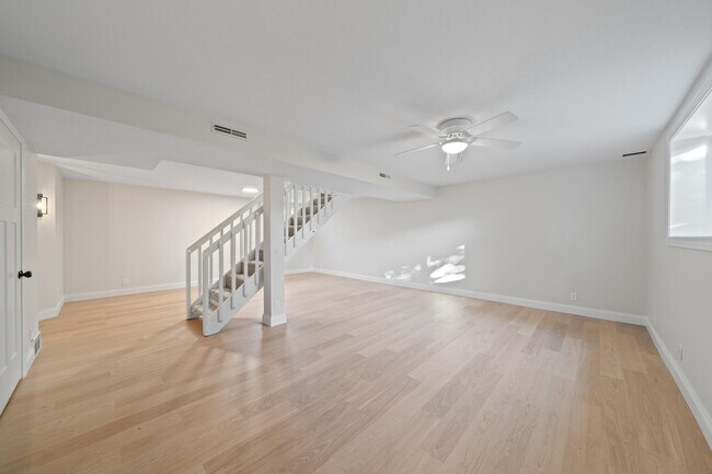 Building Photo - 1018 Bonnie Brae Ln