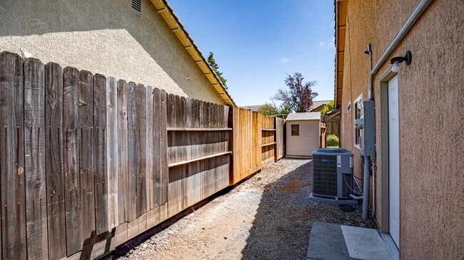 Building Photo - 1228 Demeo St