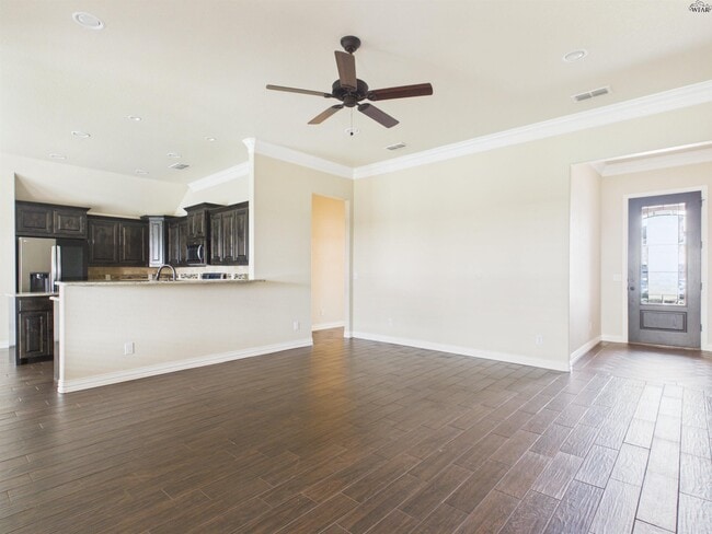 Building Photo - 4806 Falcon Crest Blvd