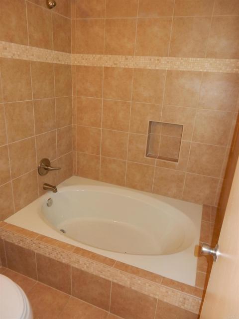 Building Photo - 2374 Caringa Way