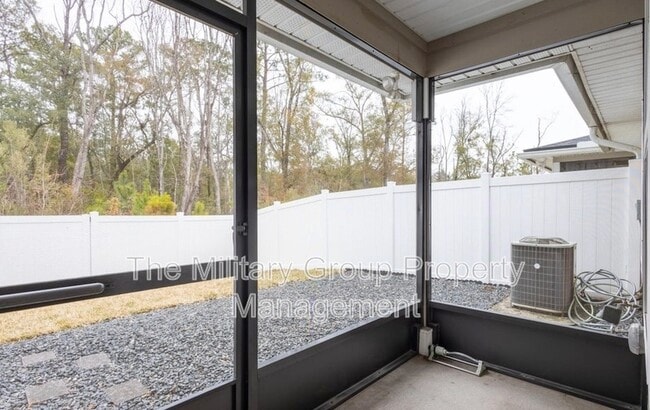 Building Photo - 382 Old Jennings Rd