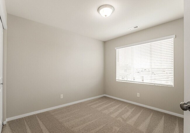 Building Photo - Modern 4-Bedroom Puyallup Home Built in 2022