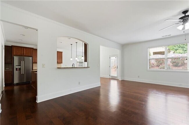 Building Photo - 2080 Redbarn Court