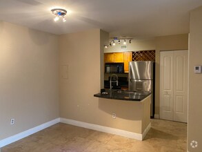 Building Photo - 2820 N Oakland Forest Dr