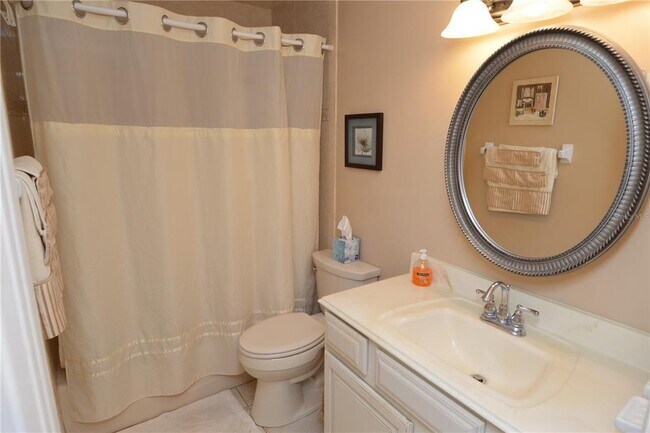 Building Photo - 5245 Coquina Key Dr SE