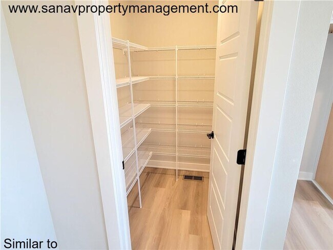 Building Photo - Spacious 4-Bedroom Home in Bondurant for R...
