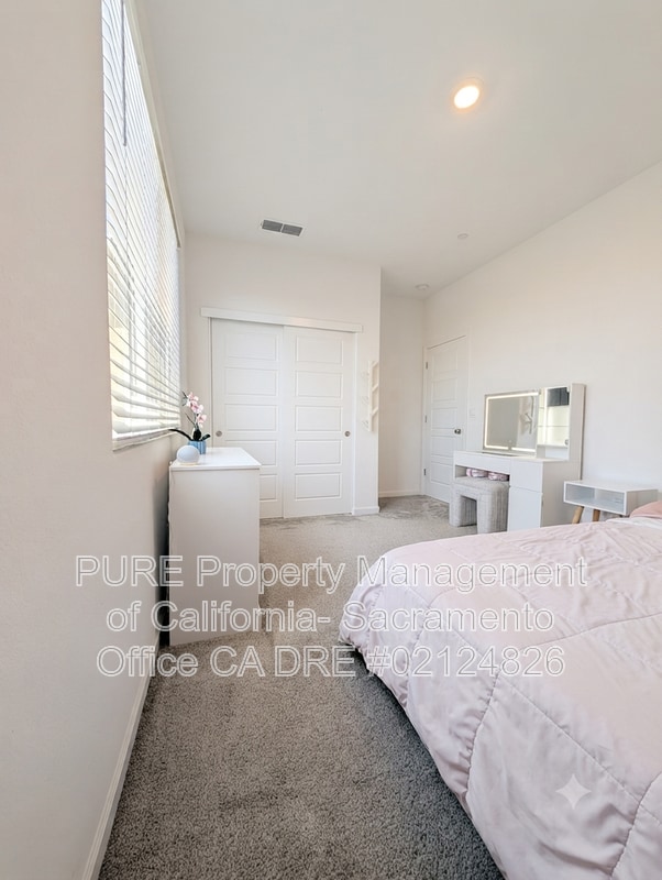 Building Photo - 8840 Boes Wy