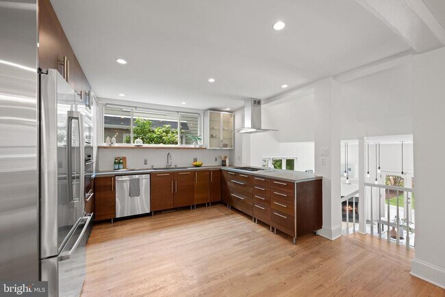 Building Photo - 4830 Brandywine St NW