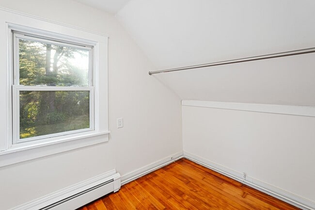 Building Photo - 4BR Home in Hopkinton MA | Rent or Rent-to-Own Option