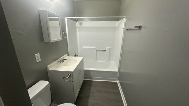 Building Photo - FIRST FULL MONTHS RENT FREE!! 2 Bedroom Duplex with Huge Back Yard!