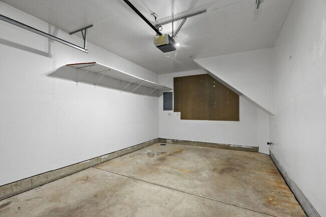 Building Photo - 1441 Orleans Dr