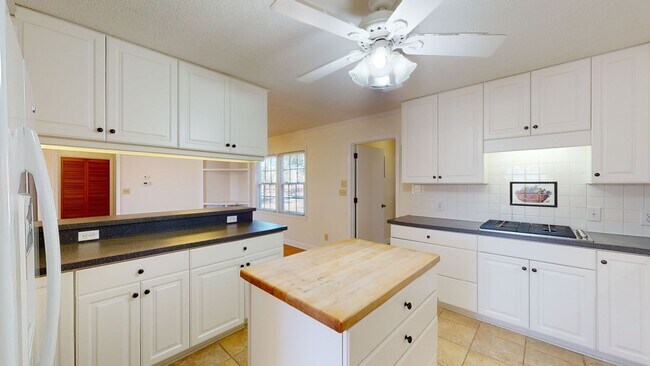 Building Photo - 4015 Freedom Way