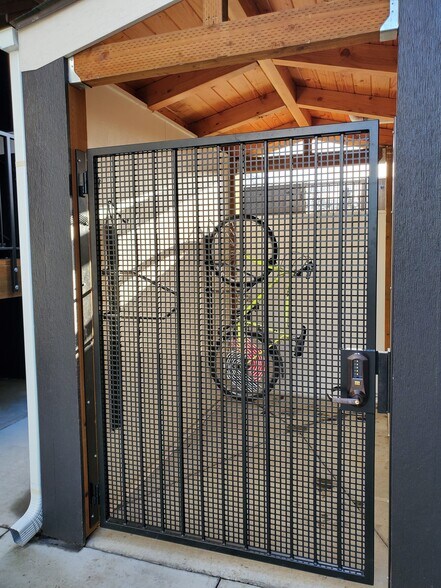 Building Photo - 7686 N Lombard St